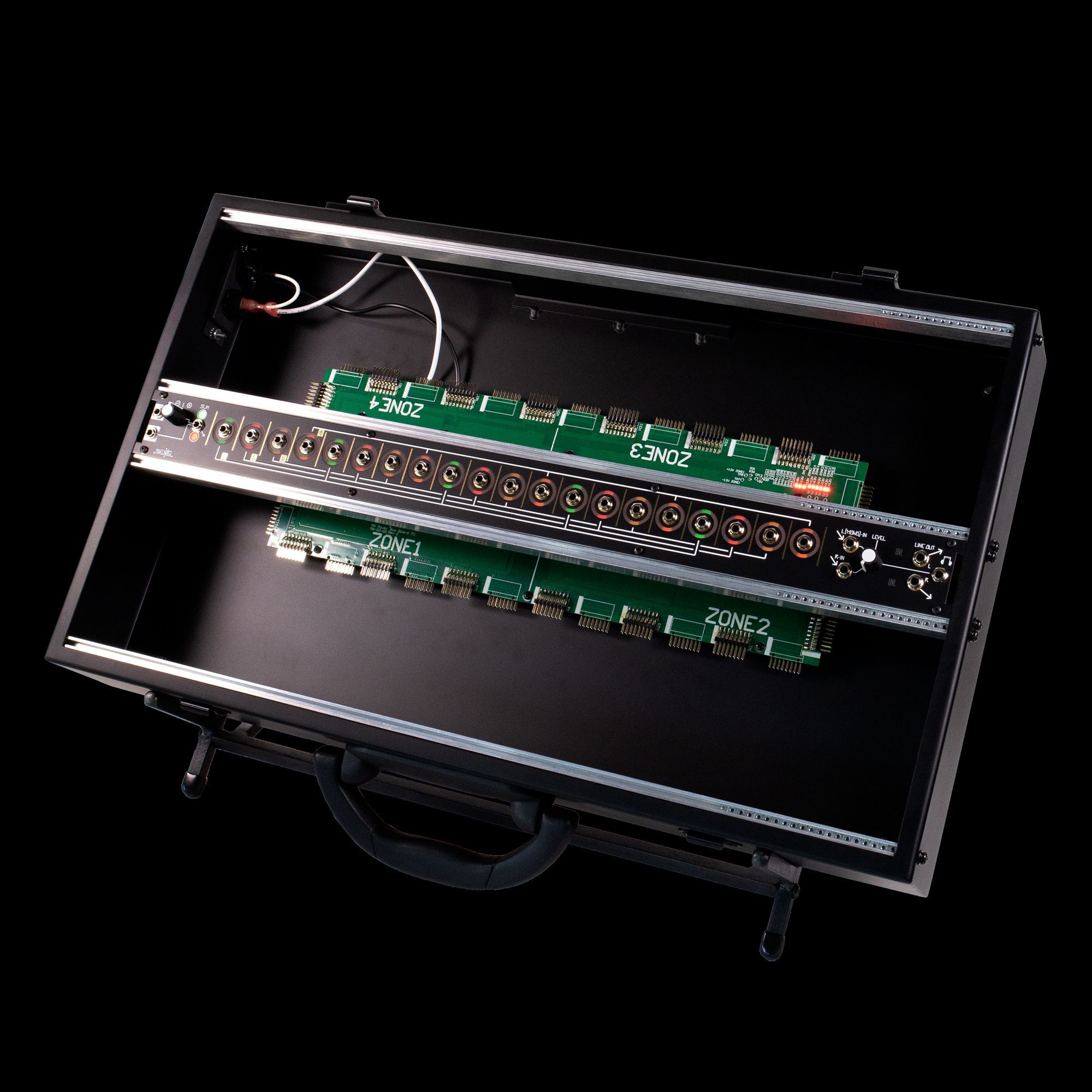 鍵盤楽器 Make Noise 7U Steel CV Bus Case 208HP 7U Steel CV Bus Case - Perfect Circuit