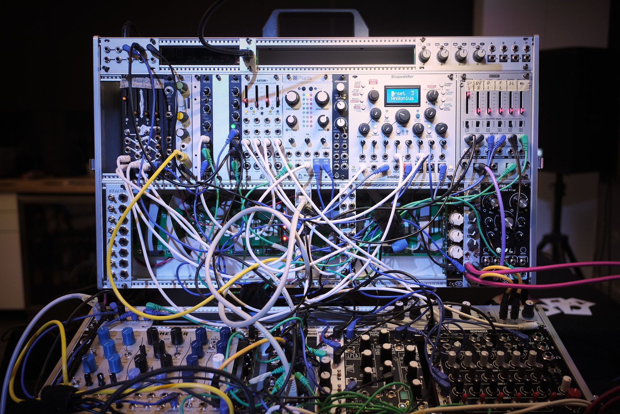 How to make techno music on a modular synth | Piqued
